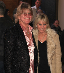 Robin Askwith and Linda Hayden 