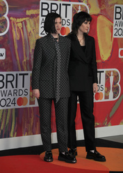 Romy Madley Croft and Vic Lentaigne 
