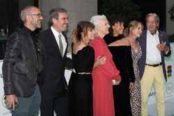 James Horton, Zoe Henry, Louise Jameson, Martelle Edinborough, Michelle Hardwicke and Patrick Mower 