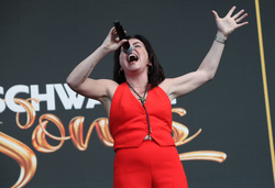 Rachel Tucker 