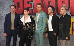 Hugh Jackman, Emma Corrin, Ryan Reynolds, Shawn Levy and Wendy Jacobson