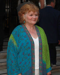 Lesley Nicol  