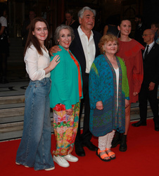 Sophie McShera, Phyllis Logan, Jim Carter, Lesley Nicol and  Bes