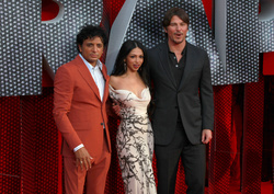 M Night Shyamalan, Saleka and Josh Hartnett 