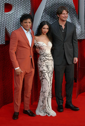 M Night Shyamalan, Saleka and Josh Hartnett 