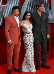 M Night Shyamalan, Saleka and Josh Hartnett 