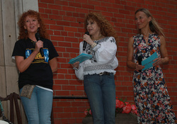  Joanna Riding, Bernadette Peters and Bonnie Langford 