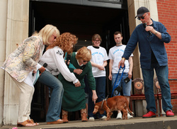  Bonnie Langford, Elaine Paige, Bernadette Peters, Lesley Nicol and Peter Egan   