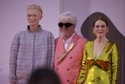  Julianne Moore , Pedro Almodovar and Tilda Swinton  