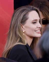 Angelina Jolie 