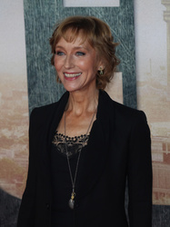  Lia Williams 