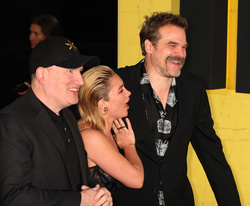  Florence Pugh   and David Harbour 