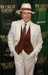  Lorraine Chase 