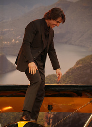 Tom Cruise