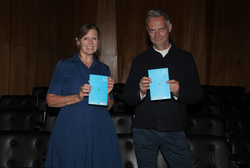 Vincent Delecroix  and   Helen Stevenson 
