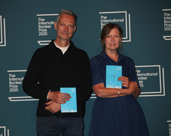 Vincent Delecroix  and   Helen Stevenson 